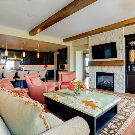 Edgemont 2301 Luxury Condo With Backdoor Ski-In Ski-Out Access!